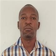 professeur particulier donne des cours de maths au collège et lycée